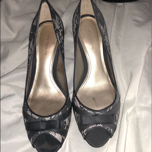Ann Taylor heels - Picture 1 of 5